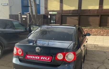 Volkswagen Jetta VI, 2010 год, 555 000 рублей, 2 фотография