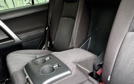 Toyota Land Cruiser Prado 150 рестайлинг 2, 2015 год, 3 100 000 рублей, 16 фотография