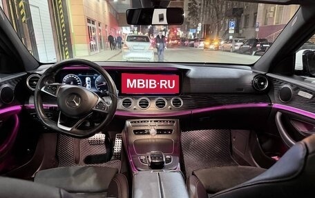 Mercedes-Benz E-Класс, 2017 год, 2 850 000 рублей, 2 фотография