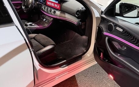 Mercedes-Benz E-Класс, 2017 год, 2 850 000 рублей, 3 фотография