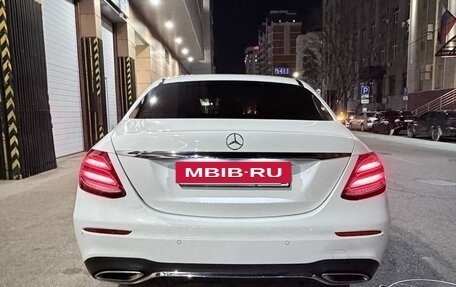 Mercedes-Benz E-Класс, 2017 год, 2 850 000 рублей, 5 фотография