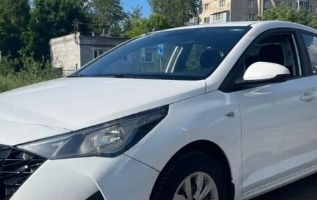 Hyundai Solaris II рестайлинг, 2022 год, 1 150 000 рублей, 2 фотография