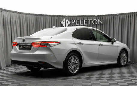 Toyota Camry, 2019 год, 2 590 000 рублей, 5 фотография