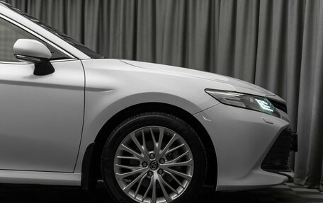 Toyota Camry, 2019 год, 2 590 000 рублей, 20 фотография