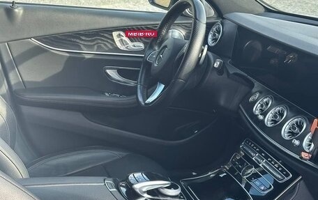Mercedes-Benz E-Класс, 2017 год, 3 250 000 рублей, 5 фотография