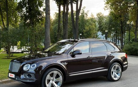 Bentley Bentayga I, 2016 год, 8 999 000 рублей, 5 фотография