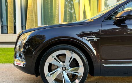 Bentley Bentayga I, 2016 год, 8 999 000 рублей, 13 фотография