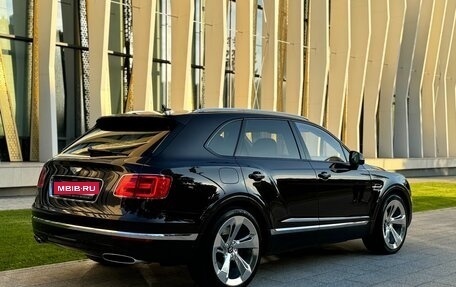 Bentley Bentayga I, 2016 год, 8 999 000 рублей, 9 фотография