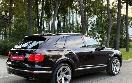 Bentley Bentayga I, 2016 год, 8 999 000 рублей, 8 фотография