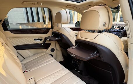 Bentley Bentayga I, 2016 год, 8 999 000 рублей, 31 фотография