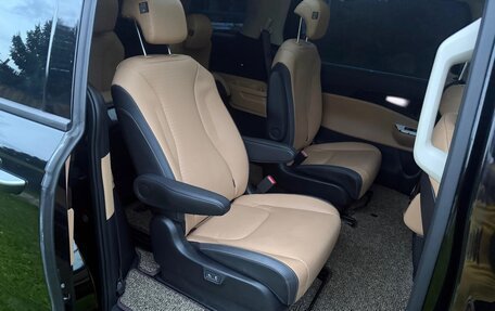 KIA Carnival, 2023 год, 4 800 000 рублей, 23 фотография