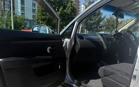 Nissan Tiida, 2004 год, 470 000 рублей, 8 фотография