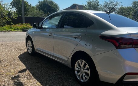 Hyundai Solaris II рестайлинг, 2019 год, 1 320 000 рублей, 4 фотография