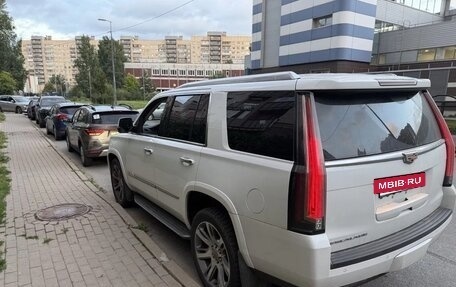 Cadillac Escalade IV, 2016 год, 2 800 000 рублей, 2 фотография