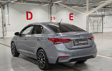 Hyundai Solaris II рестайлинг, 2018 год, 1 050 000 рублей, 8 фотография