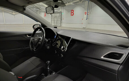 Hyundai Solaris II рестайлинг, 2018 год, 1 050 000 рублей, 13 фотография