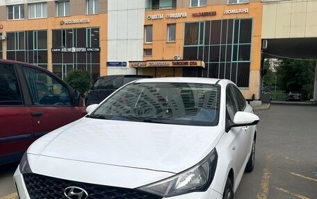 Hyundai Solaris II рестайлинг, 2021 год, 1 600 000 рублей, 1 фотография