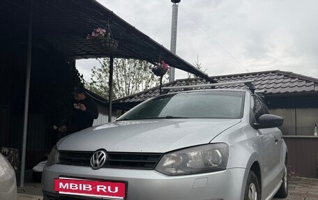 Volkswagen Polo VI (EU Market), 2010 год, 600 000 рублей, 2 фотография