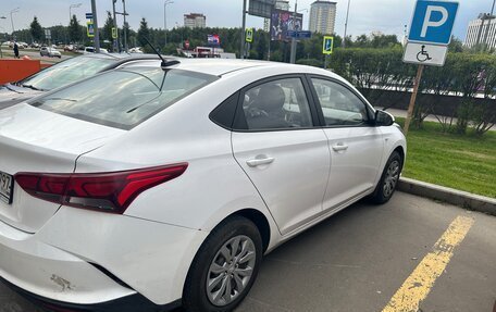 Hyundai Solaris II рестайлинг, 2021 год, 1 600 000 рублей, 5 фотография