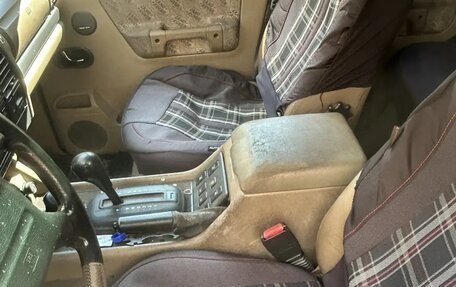 Land Rover Discovery III, 2000 год, 500 000 рублей, 17 фотография