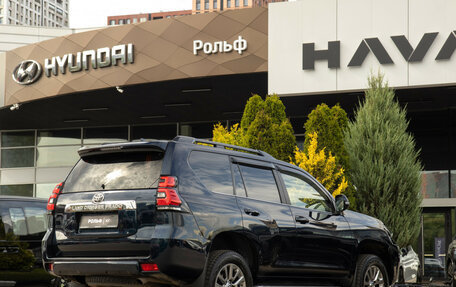 Toyota Land Cruiser Prado 150 рестайлинг 2, 2017 год, 4 578 000 рублей, 4 фотография