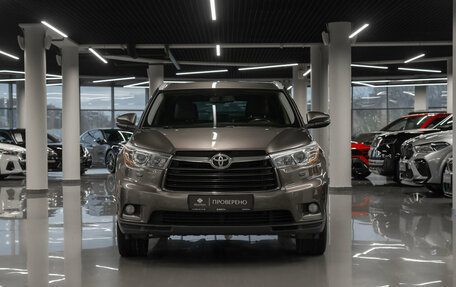Toyota Highlander III, 2014 год, 2 030 000 рублей, 3 фотография