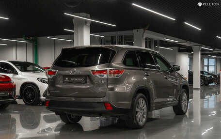 Toyota Highlander III, 2014 год, 2 030 000 рублей, 4 фотография