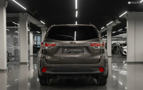 Toyota Highlander III, 2014 год, 2 030 000 рублей, 6 фотография