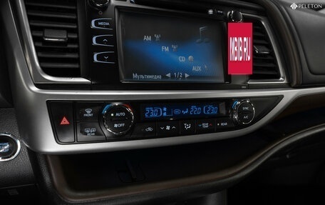 Toyota Highlander III, 2014 год, 2 030 000 рублей, 20 фотография