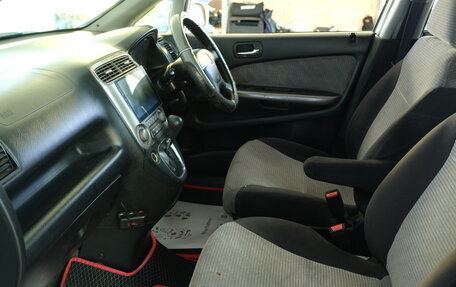 Honda Stream I рестайлинг, 2002 год, 399 000 рублей, 16 фотография