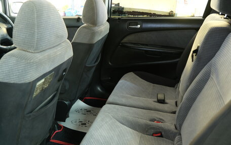 Honda Stream I рестайлинг, 2002 год, 399 000 рублей, 18 фотография