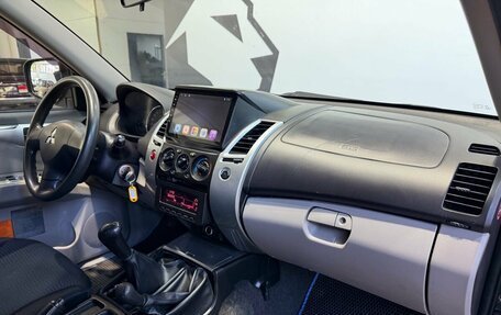Mitsubishi Pajero Sport II рестайлинг, 2014 год, 1 369 900 рублей, 13 фотография