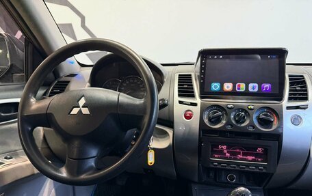 Mitsubishi Pajero Sport II рестайлинг, 2014 год, 1 369 900 рублей, 12 фотография