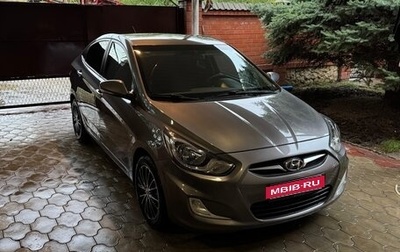 Hyundai Solaris II рестайлинг, 2012 год, 830 000 рублей, 1 фотография