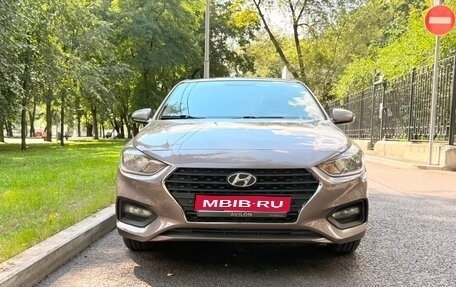 Hyundai Solaris II рестайлинг, 2018 год, 1 350 000 рублей, 1 фотография