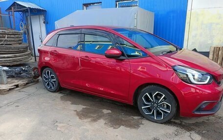 Honda Fit, 2020 год, 1 500 000 рублей, 1 фотография