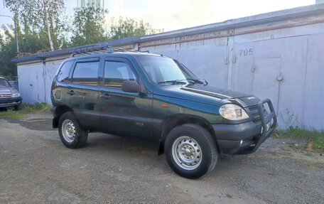Chevrolet Niva I рестайлинг, 2003 год, 257 000 рублей, 1 фотография