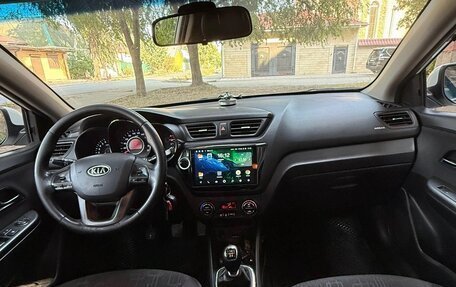 KIA Rio III рестайлинг, 2012 год, 750 000 рублей, 5 фотография