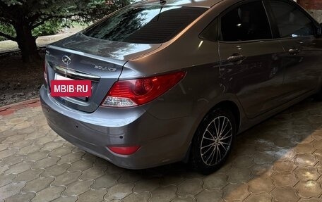 Hyundai Solaris II рестайлинг, 2012 год, 830 000 рублей, 4 фотография