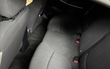 Hyundai Solaris II рестайлинг, 2012 год, 830 000 рублей, 17 фотография