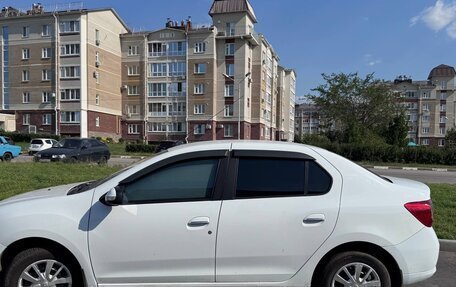 Renault Logan II, 2016 год, 675 000 рублей, 3 фотография