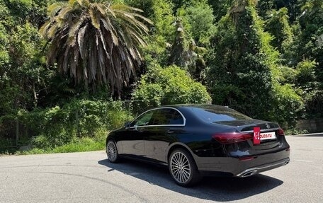Mercedes-Benz E-Класс, 2021 год, 3 700 000 рублей, 4 фотография