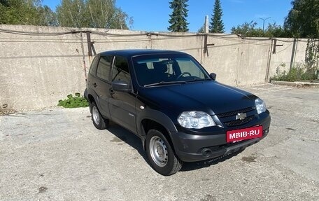 Chevrolet Niva I рестайлинг, 2018 год, 800 000 рублей, 4 фотография