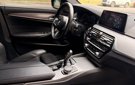BMW 5 серия, 2018 год, 3 750 000 рублей, 13 фотография