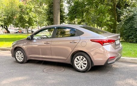 Hyundai Solaris II рестайлинг, 2018 год, 1 350 000 рублей, 2 фотография