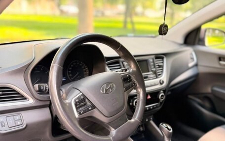 Hyundai Solaris II рестайлинг, 2018 год, 1 350 000 рублей, 17 фотография