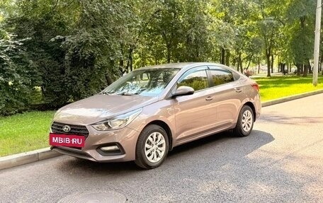 Hyundai Solaris II рестайлинг, 2018 год, 1 350 000 рублей, 12 фотография
