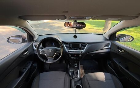 Hyundai Solaris II рестайлинг, 2018 год, 1 350 000 рублей, 19 фотография
