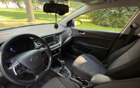 Hyundai Solaris II рестайлинг, 2018 год, 1 350 000 рублей, 20 фотография