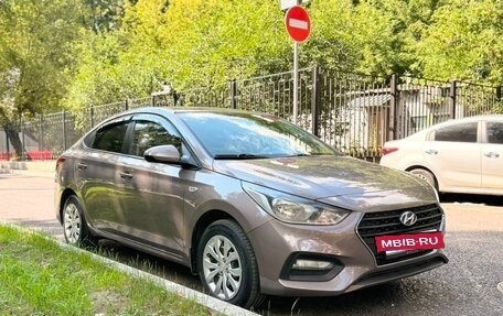 Hyundai Solaris II рестайлинг, 2018 год, 1 350 000 рублей, 21 фотография